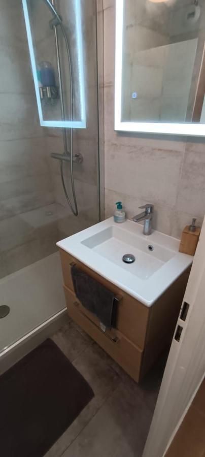 Appart Cosy Auber Porte De Paris Aubervilliers Exteriör bild